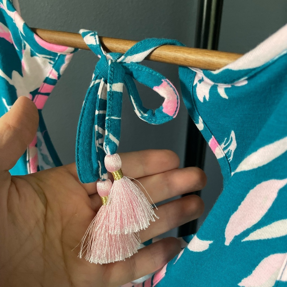 Lilly Pulitzer Teal & Pink Sleeveless Scoopneck Tropical Floral Tank, Tassel Tie - Picture 9 of 10